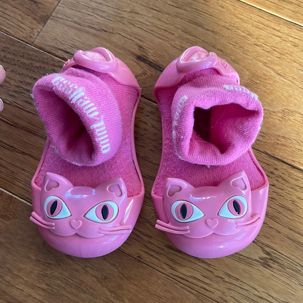 Mini Melissa girls cat shoes built in socks size  baby 7